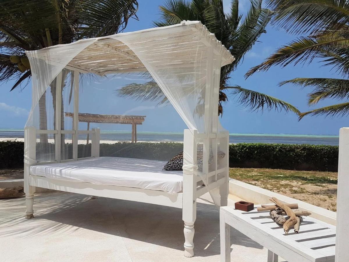 Life Resort St. Thomas Royal Palm Watamu Esterno foto